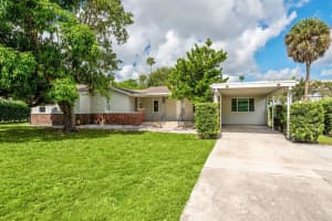 8941 Sunset Drive, Palm Beach Gardens
