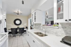 621 W 35th Street, Riviera Beach, FL 33404 - MLS#R11115161