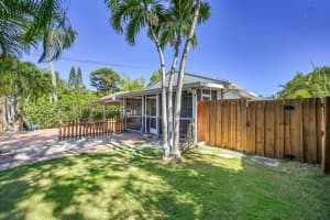 110 E Lake Worth Avenue, Lantana, FL 33462 - MLS#R11115195