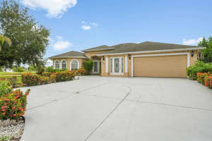 1402 SW Doe Court, Port St Lucie, FL 34953 - MLS#R11115234