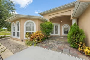 1402 SW Doe Court, Port St Lucie, FL 34953 - MLS#R11115234