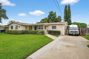 2305 Bermuda Drive, West Palm Beach, FL 33406 Sold 09/09/25