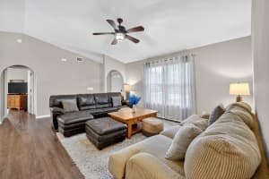 7902 Fort Walton Avenue, Fort Pierce, FL 34951 - MLS#R11115286