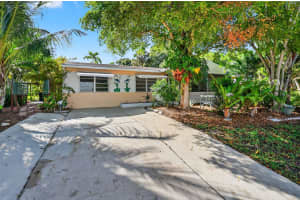702 Sunset Drive, Lake Worth Beach, FL 33461 Sold 12/05/25
