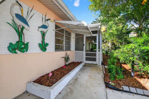 702 Sunset Drive, Lake Worth Beach, FL 33461 - MLS#R11115294