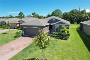 2341 Crowned Eagle Circle Sw, Vero Beach