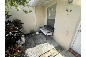 404 Bennington Lane, Lake Worth, FL 33467 Sold 12/02/25