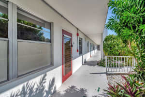 1020 Ellesmere B 1020, Deerfield Beach, FL 33442 - MLS#R11115352