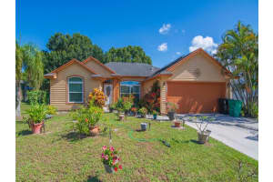 714 Sw Andrew Road, Port Saint Lucie