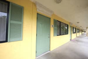 1824 Meadows Circle W, Boynton Beach, FL 33436 - MLS#R11115383