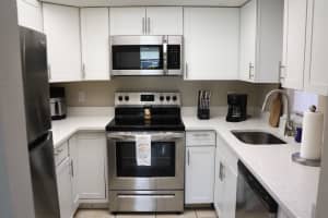 1542 SE Royal Green Circle 102, Port Saint Lucie, FL 34952 - MLS#R11115416