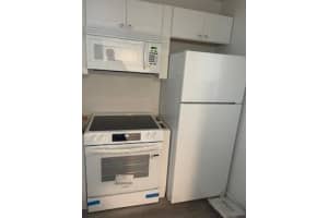 230 Canterbury J 230, West Palm Beach