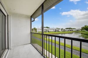 1002 Green Pine Boulevard B2, West Palm Beach, FL 33409 Sold 10/30/25