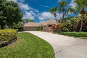13 Balfour Road W, Palm Beach Gardens, FL 33418 - MLS#R11115491