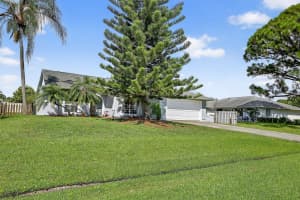 1622 SE Nancy Lane, Port Saint Lucie, FL 34983 - MLS#R11115498