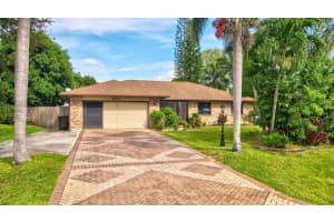 501 Nw Colonial Street, Port Saint Lucie