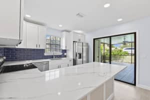 7471 SE Jamestown Terrace, Hobe Sound, FL 33455 - MLS#R11115556