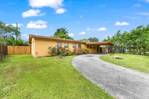 1924 Ware Circle, West Palm Beach, FL 33409 - MLS#R11115580