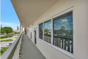 4004 Cambridge A 4004, Deerfield Beach, FL 33442 - MLS#R11115602