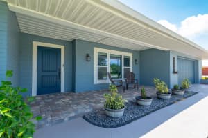 1442 SE Sunshine Avenue, Port Saint Lucie, FL 34952 - MLS#R11115604