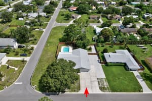 1160 25th Street SW, Vero Beach, FL 32962 - MLS#R11115651