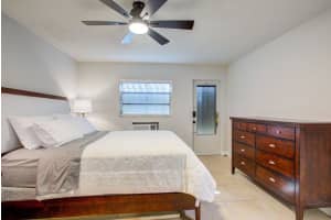 160 Ne 8th Avenue 26a, Hallandale Beach