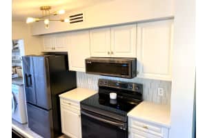 120 Yacht Club 108 Way 108, Hypoluxo, FL 33462 Sold 12/09/25