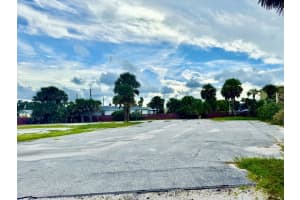 1401 Atlantic Avenue, Daytona Beach, FL 32118 - MLS#R11115682