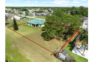 5940 NW Brenda Circle, Port Saint Lucie, FL 34986 - MLS#R11115712