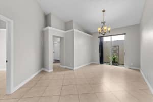 10 Valencia Drive, Boynton Beach, FL 33436 - MLS#R11115737