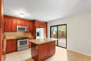 2060 SW 90th Avenue C-18, Davie, FL 33324 - MLS#R11115786
