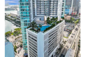 888 Biscayne Boulevard 811, Miami