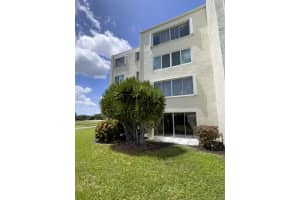 6768 10th Avenue N 115, Lake Worth