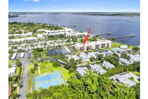 150 Se Four Winds Drive 301, Stuart