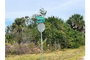 2135 Meetze Street, Port Charlotte, FL 33953 - MLS#R11115904