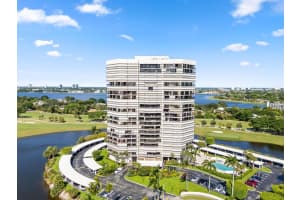 1900 Consulate Place 2002, West Palm Beach