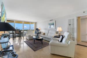 1900 Consulate Place 2002, West Palm Beach, FL 33401 - MLS#R11115972