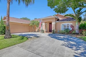 3033 Forest Creek Drive, Melbourne