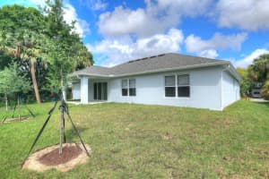 426 Lanfair Avenue, Sebastian, FL 32958 - MLS#R11115991