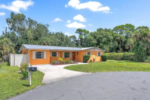 1017 SE 16th Court, Stuart, FL 34996 - MLS#R11116029