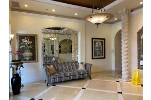 616 Clearwater Park Rd 207, West Palm Beach, FL 33401 - MLS#R11116049