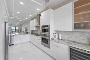 370 Golfview Road 403, North Palm Beach, FL 33408 Sold 09/15/25