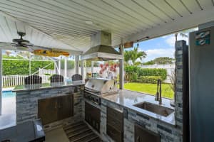 9674 Dogwood Avenue, Palm Beach Gardens, FL 33410 - MLS#R11116063