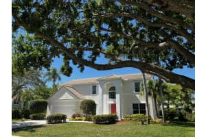 10282 Hunt Club Ln, Palm Beach Gardens, FL 33418, Sold 08/15/25