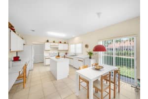 10282 Hunt Club Ln, Palm Beach Gardens, FL 33418, Sold 08/15/25
