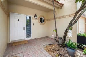 6684 Via Regina, Boca Raton, FL 33433 - MLS#R11116073