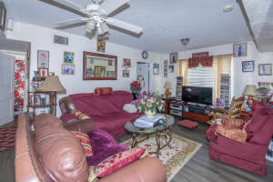 928 S Dixie Highway, Lake Worth Beach, FL 33460 - MLS#R11116074