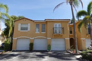 1120 Lake Shore Drive 205, Lake Park