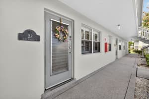 23 Dorchester B, West Palm Beach, FL 33417 - MLS#R11116132