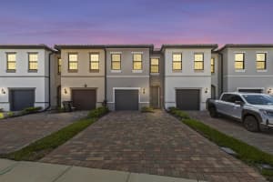4828 Chantilly Road, Lake Worth